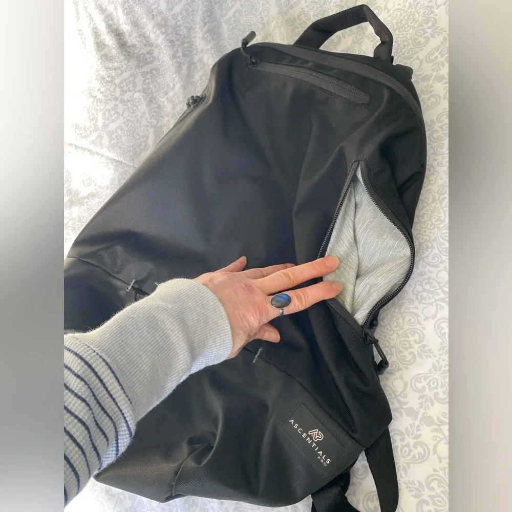 NWOT Ascentials Pro Spire Backpack, Unisex